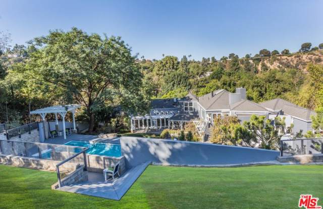 3900 KINGSWOOD Road - 3900 Kingswood Road, Los Angeles, CA 91403