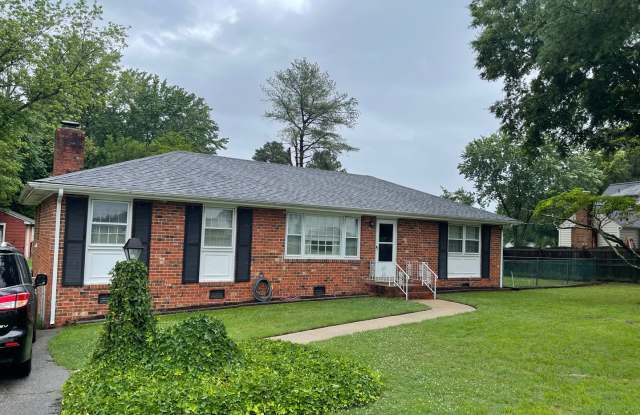 Adorable 3 bdrm/1.5 bath House Conveniently Located in Mechanicsville Near Cold Harbor! photos photos