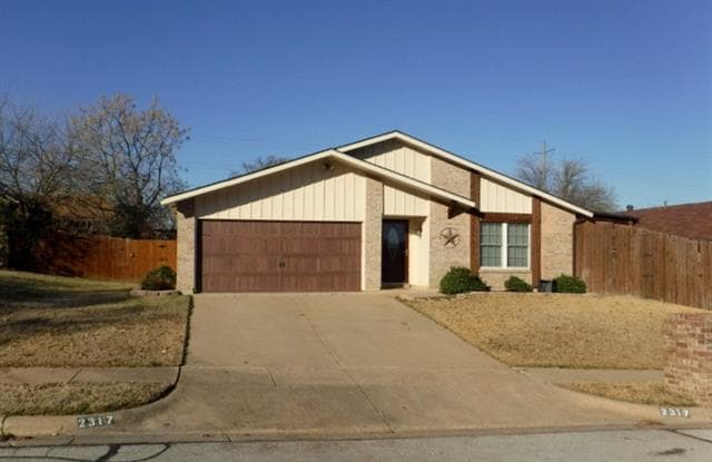 2317 Mesquite Court W - 2317 Mesquite Court West, Bedford, TX 76021