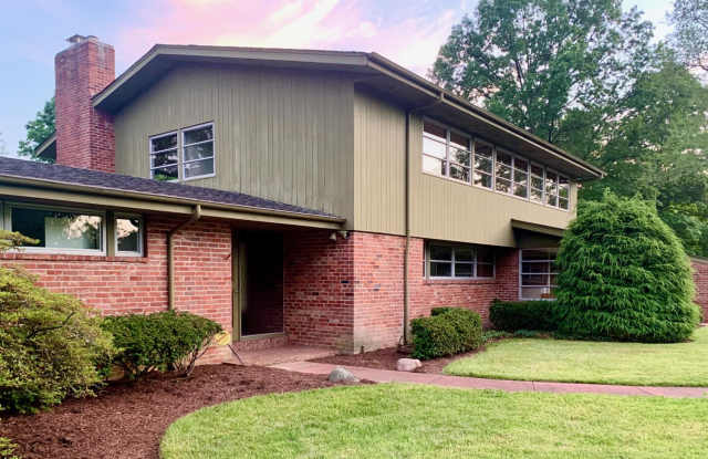 7985 Brill Road Gallery 2