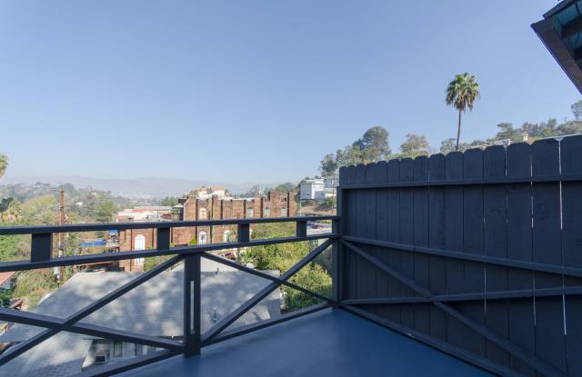 2251 Glendale Boulevard - 2251 Gallery 3