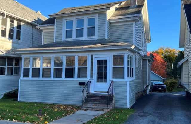 533 Whittier Avenue - 1 Gallery 1