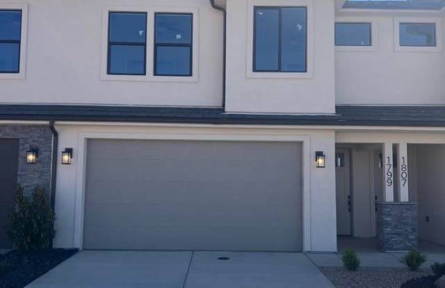 504 East Heritage Place photos photos