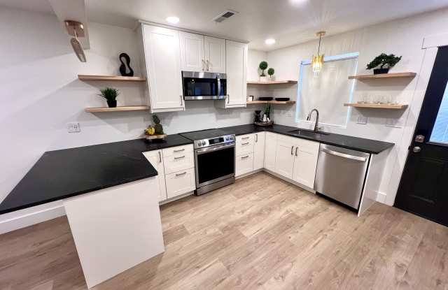 214 West 7th Street photos photos