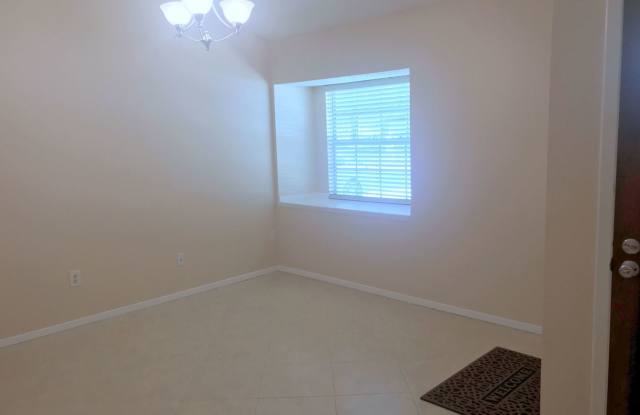 3323 Laurel Dale Drive Gallery 2