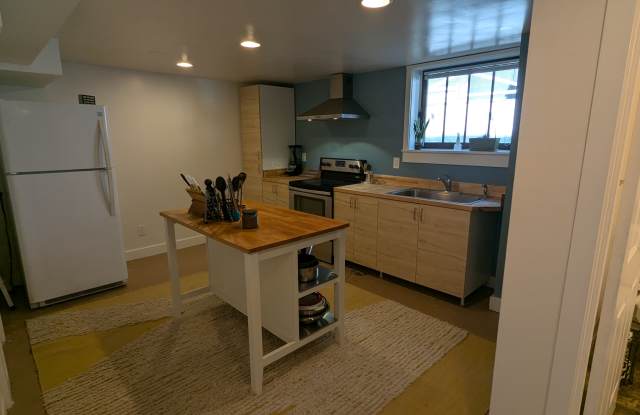 5608 Brooklyn Avenue Northeast photos photos