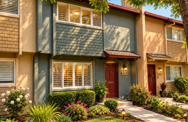 Adorable 3 Bed 1.5 Bath Covell Commons Condo (Fall Rental) Gallery 4