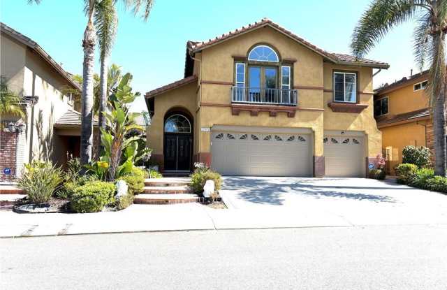 27972 Loretha photos photos