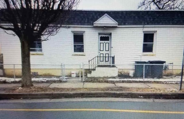 914 N Indiana Gallery 2