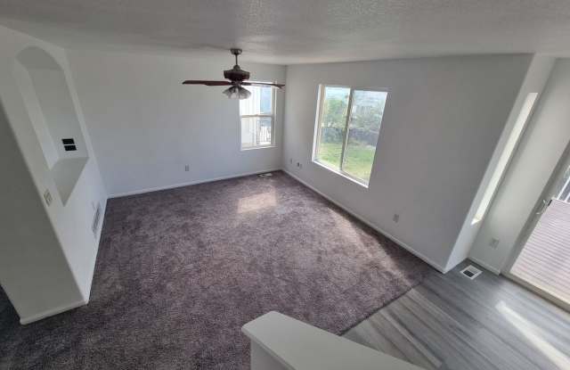 3 Bedroom Single Family Home in Parker Gallery 2