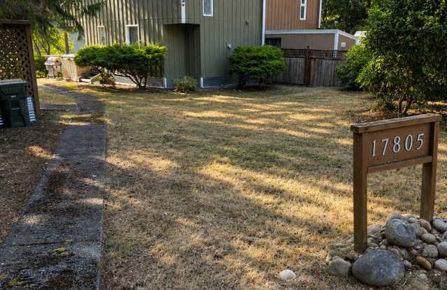 Renovated Clearwood Townhome with Lake Views photos photos
