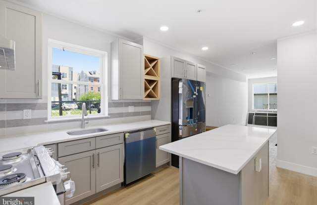 1511 W FLORA Street photos photos