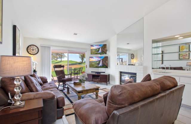 709 Vista Lago Circle N Gallery 4