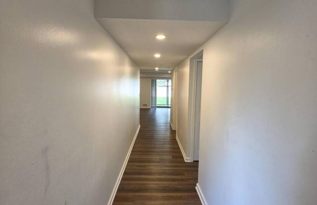 18233 University Park Drive Gallery 3