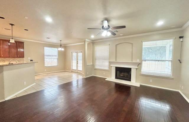 4 Bedroom / 3.5 Bathroom beautiful house for lease in Schertz, TX - 545 Triple Crown Drive, Schertz, TX 78108