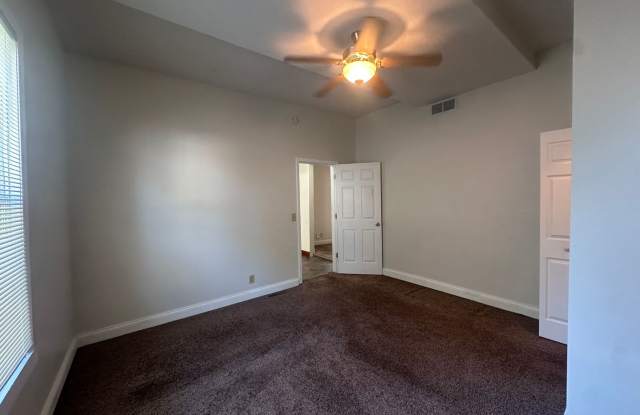 3-Bedroom Home near Downtown Bloomington! Gallery 3