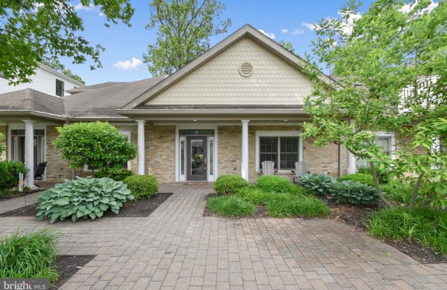 163 HIGH POINTE DRIVE - 163 High Pointe Dr, Hershey, PA 17036