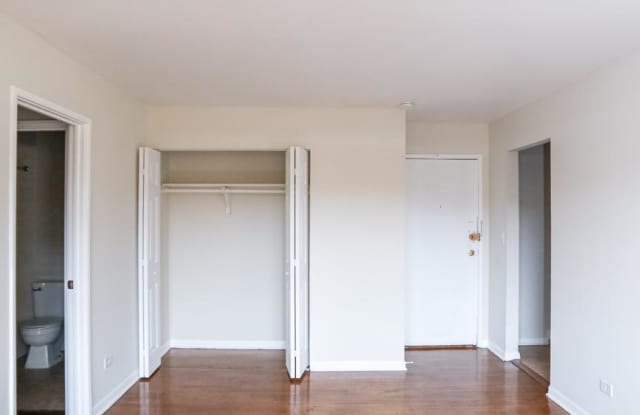 5851 North Winthrop Gallery 2