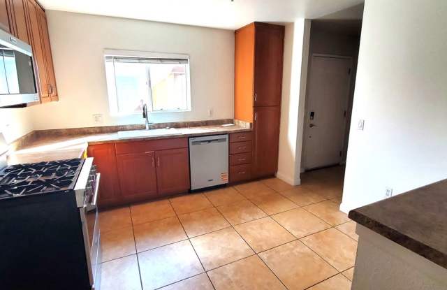 Condo in gated community in Calexico Gallery 4
