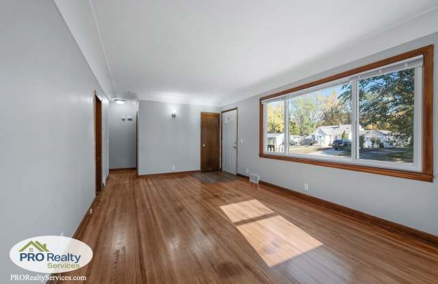 3 Bedroom Home **Half off 1 Month's Rent with a September 2026 Move In** photos photos