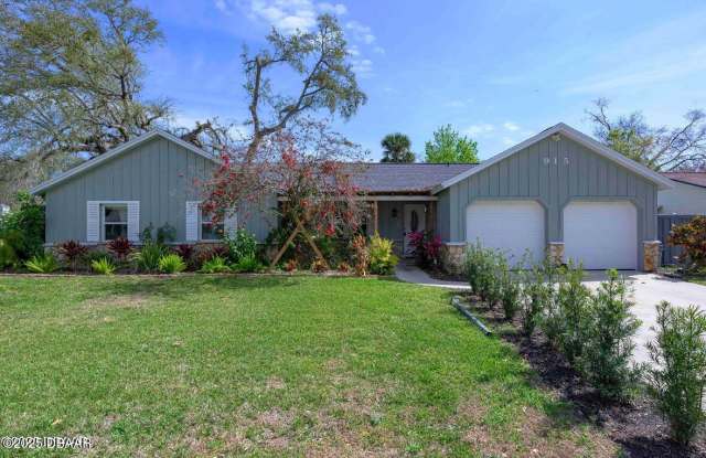 915 Sandle Wood Drive photos photos