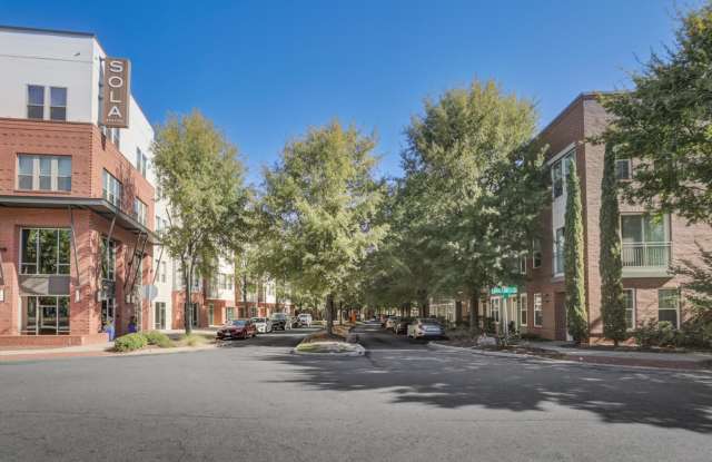Sola Station Canalside Apartments Gallery 2