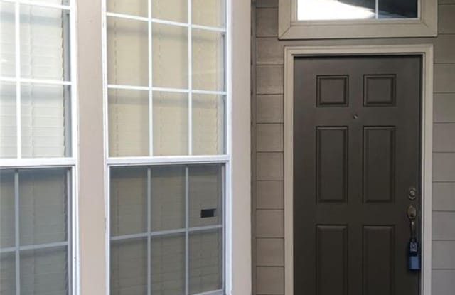 130 North Valley Oaks Circle Gallery 4