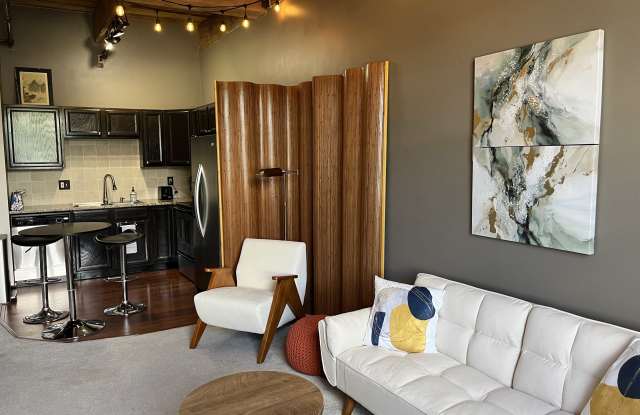 940 Monroe Avenue Northwest Gallery 3