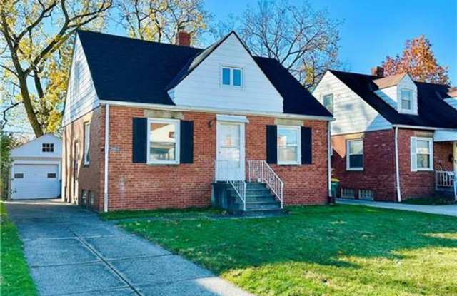 Three bedroom one bathroom home for rent photos photos