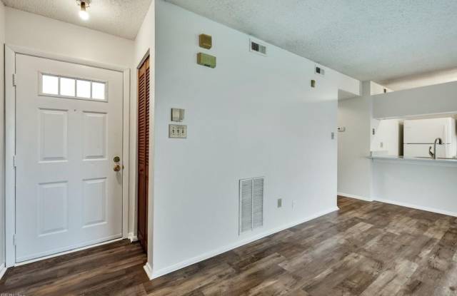 513 Pier Court Gallery 2