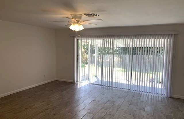 11389 Summerwinds Court Gallery 3