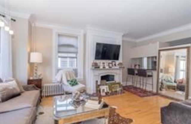 14 Hereford St Apt 3D Gallery 2