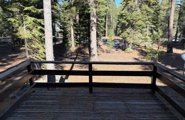 2 Bedroom one level cabin Gallery 3
