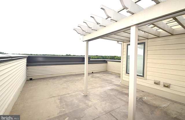 44878 TIVERTON SQ Gallery 2