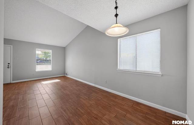 Charming 2BR Townhome in Austin - 1600 West Braker Lane, Austin, TX 78758