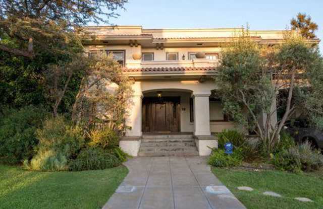 1808 BUCKINGHAM Road Gallery 2