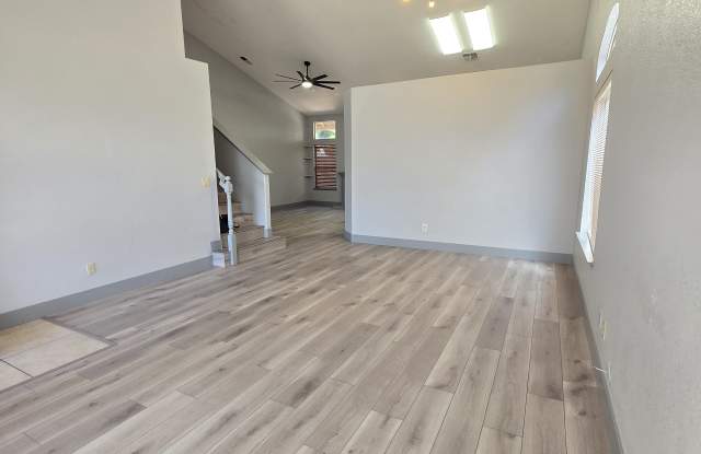8699 White Peacock Way Gallery 1