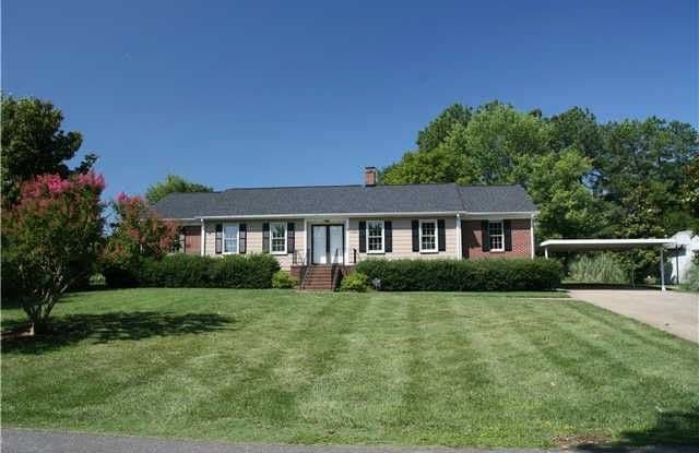 1005 Woodlark Court - 1005 Woodlark Court, Gastonia, NC 28056