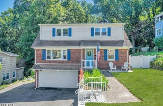 28 Macfarlan Ave - 28 Macfarlan Avenue, Hawthorne, NJ 07506