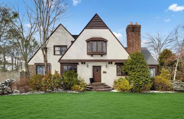 539 Bleeker Avenue - 539 Bleeker Avenue, Mamaroneck, NY 10543