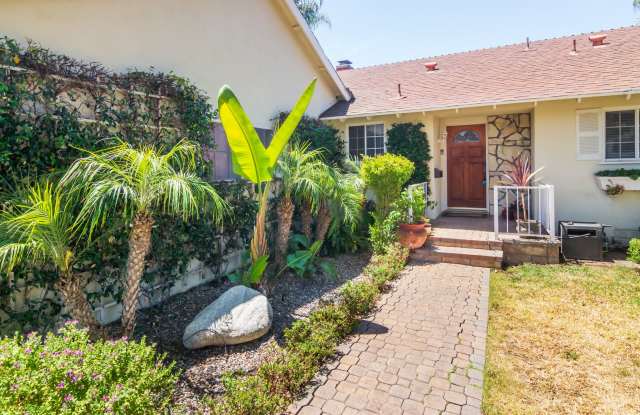 Lovely Single Story Home in Newbury Park with a Pool! photos photos