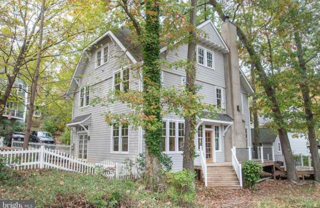 1808 SHORE DRIVE Gallery 2