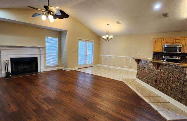 3631 Club Drive Gallery 2