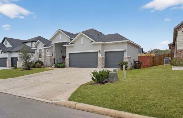 Stunning Single-Story 4BR/3BA Home with 3-Car Garage | Medina Valley ISD Gallery 4