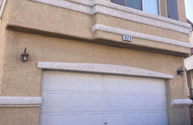 4 bedroom 2.5 Bath 2 car garage near Sky Canyon photos photos