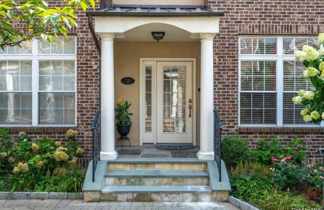 114 Franklin Avenue unit: 11 - 114 Franklin Avenue, New Rochelle, NY 10805