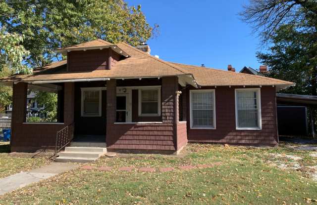 1BR/1BA duplex in Joplin, MO with car shed, and extra room!!! photos photos