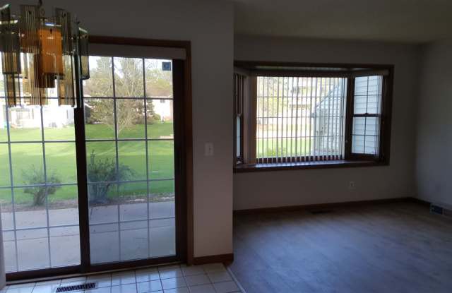 4159 Maureen Drive NE Gallery 4