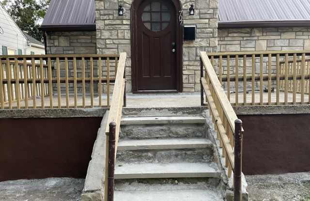 707 Clinton Ave Gallery 1