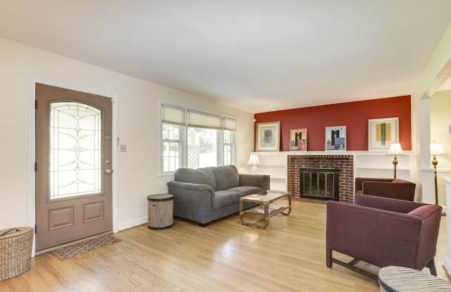 Absolutely Gorgeous Rambler in Great Location! photos photos